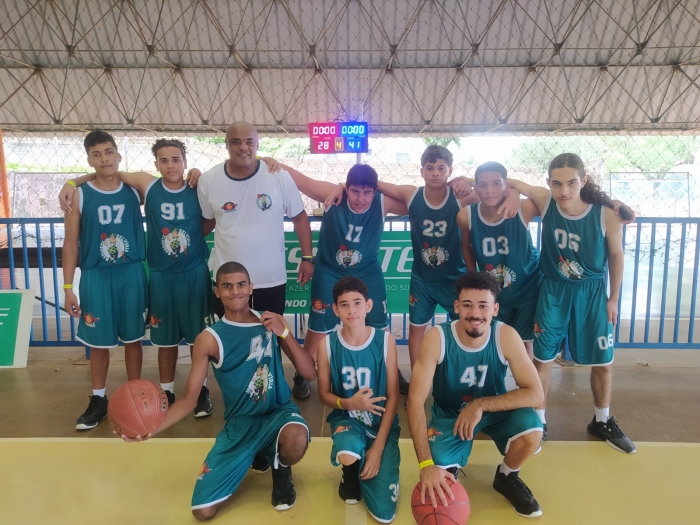 Basquete de Selvíria garante classificação nos Jogos Escolares