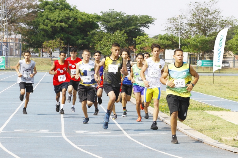 Equipe de atletismo de Costa Rica se destaca nos Jogos Escolares