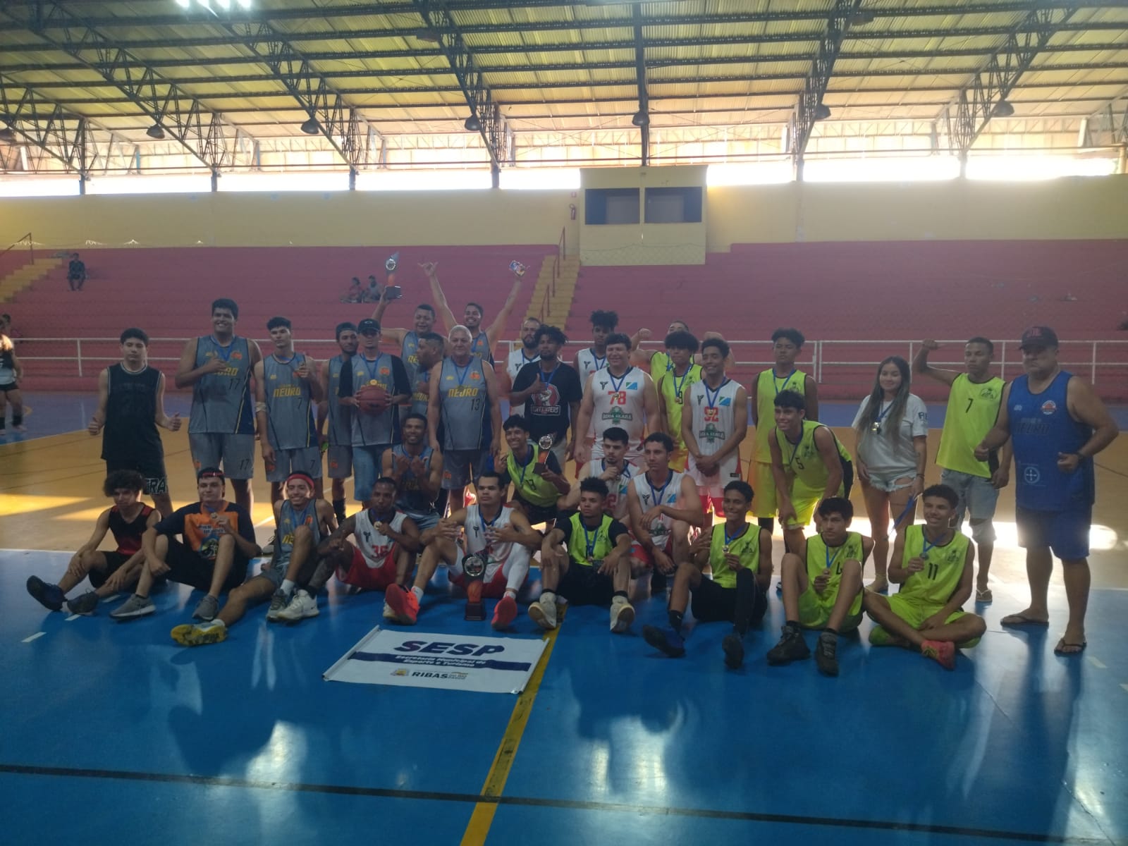 Torneio de basquete em Ribas reúne mais de 60 atletas