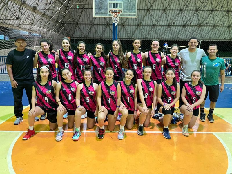 Basquete feminino de Paranaíba participa de treinos em Campo Grande