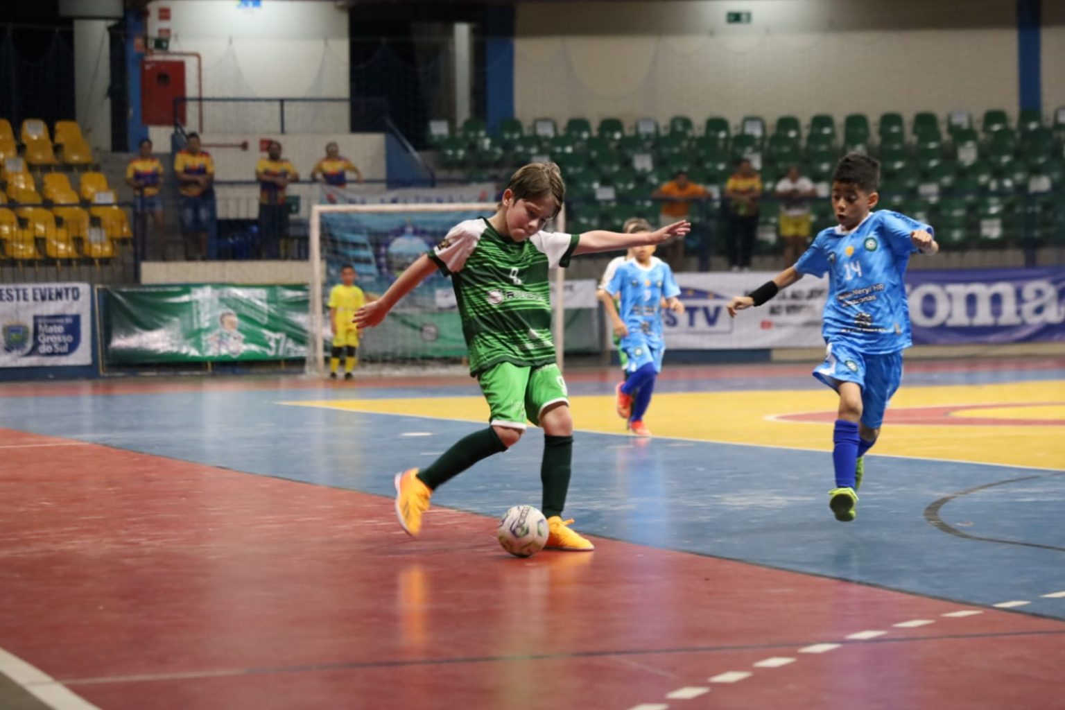 Equipes de MS avançam na Taça Brasil Sub-8 de futsal