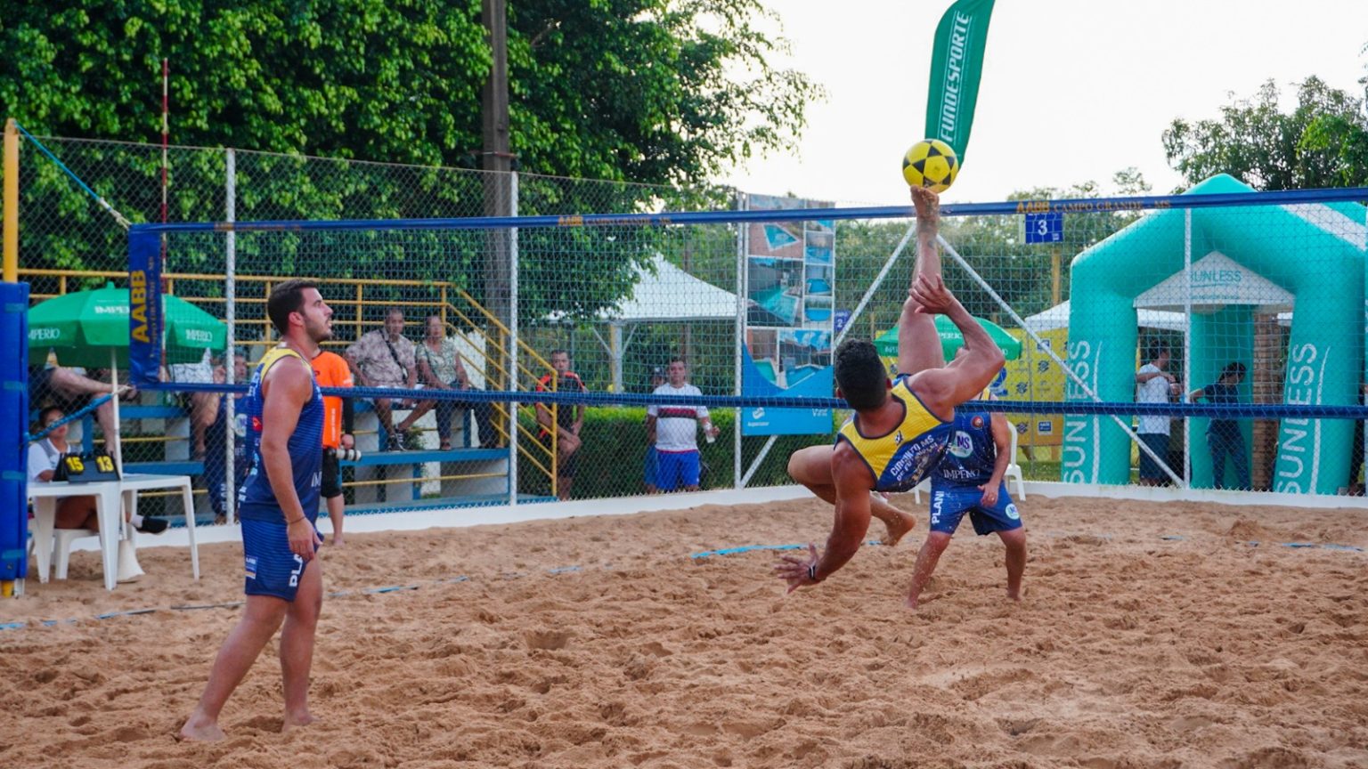 Campo Grande recebe a Superliga Brasil de Futevôlei 3×3 