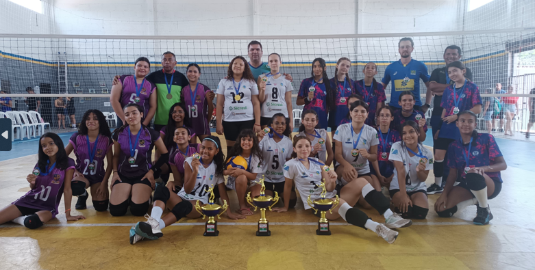 Escola Arlindo Andrade é o campeão do Festival Escolar de Voleibol