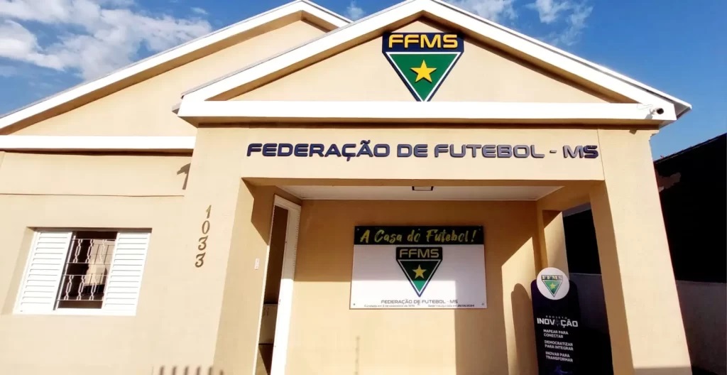 Dirigentes e autoridades prestigiam inauguração da “Casa do Futebol”
