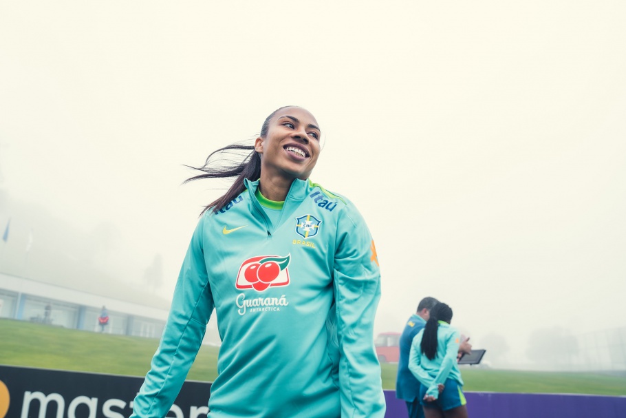Thais: "Nossos adversários têm muitas qualidades, mas nós também temos"