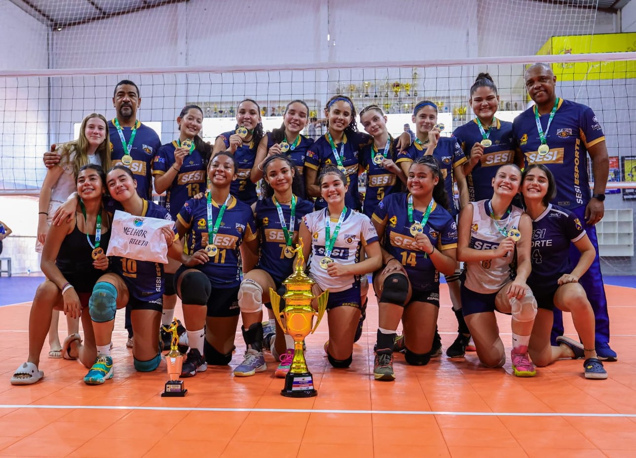Escola Sesi e Escolinha Pezão conquistam título do Estadual de Voleibol