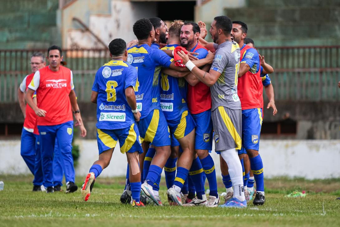 DAC vence Naviraiense no Douradão e assume liderança provisória