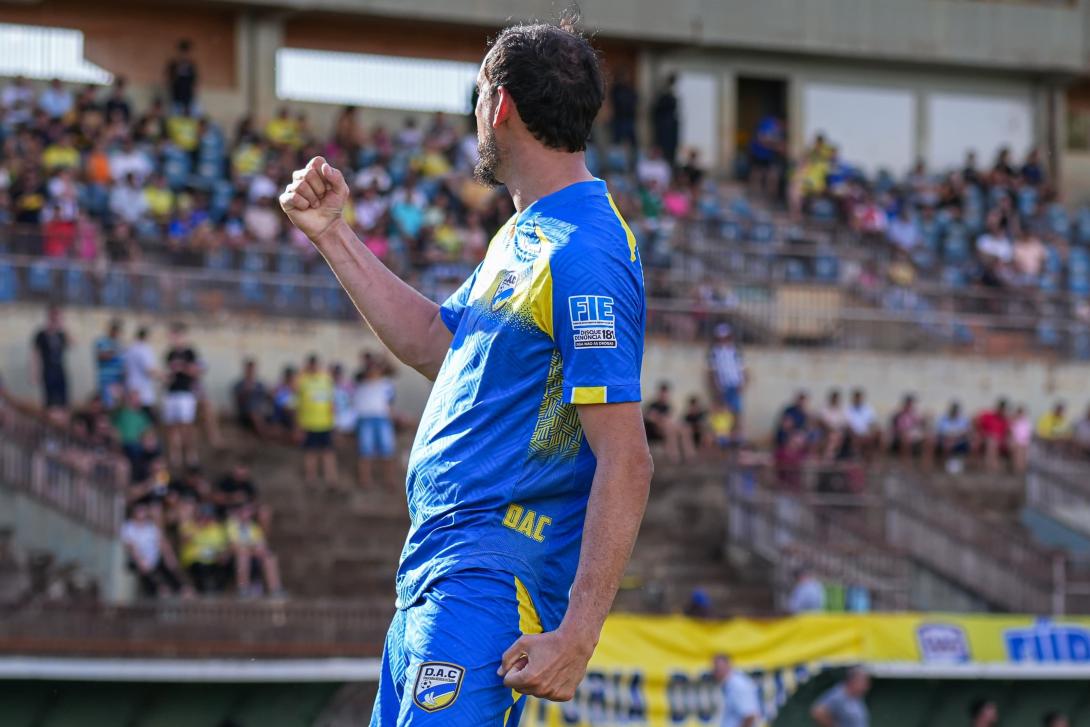DAC goleia Aquidauanense, mas termina primeira fase em terceiro