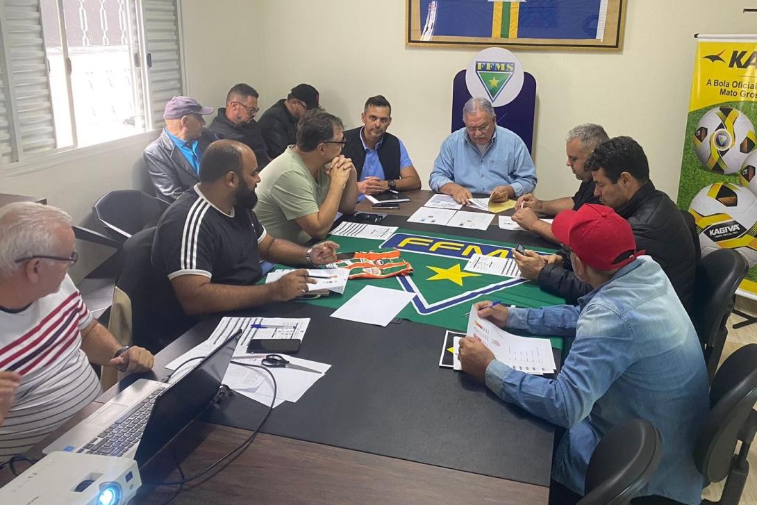 Federação e clubes se reúnem para discutir Série B Estadual 2025