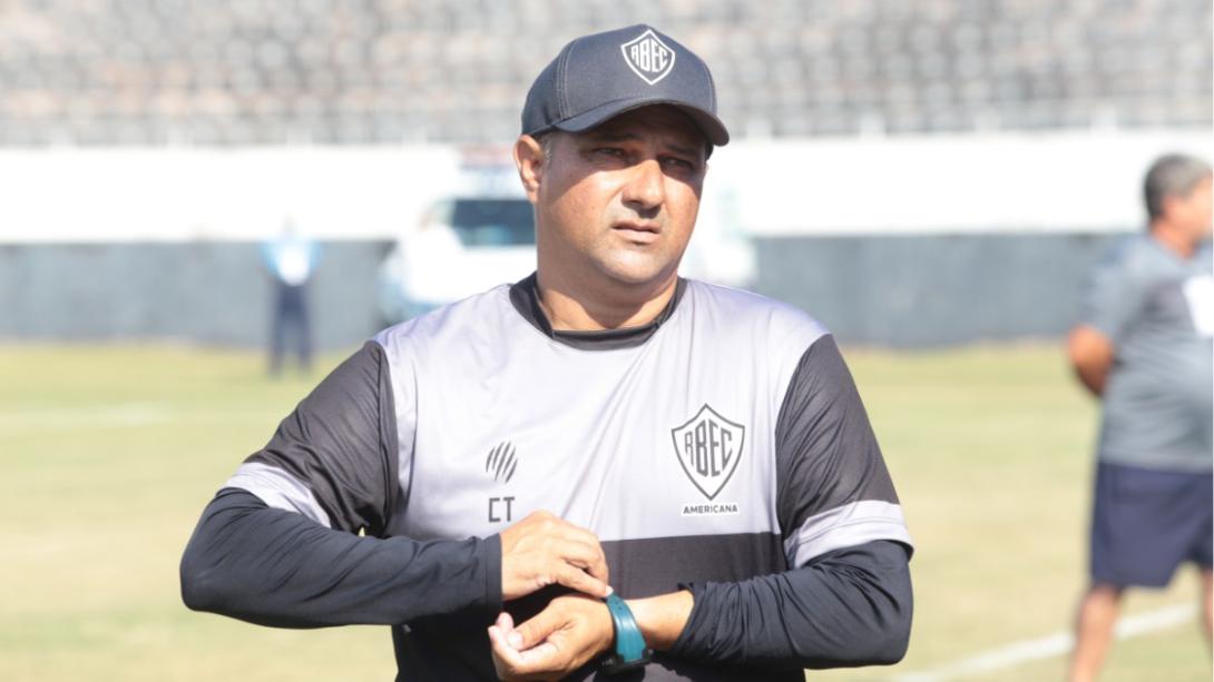 Operário anuncia Raphael Pereira para substituir Dall'Astra na Série D