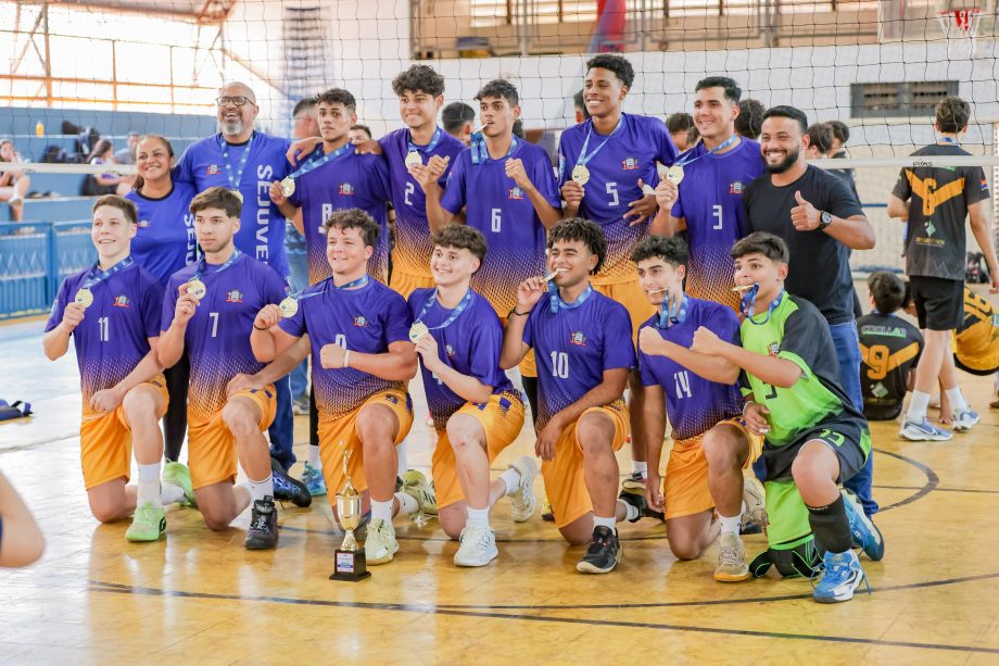 Time sub-19 masculino de TL é campeão da XIV Copa Pantanal de Voleibol