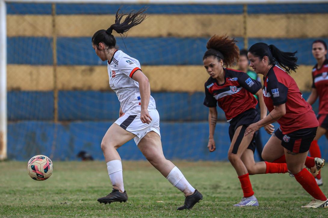 Dois jogos movimentam Estadual Feminino...