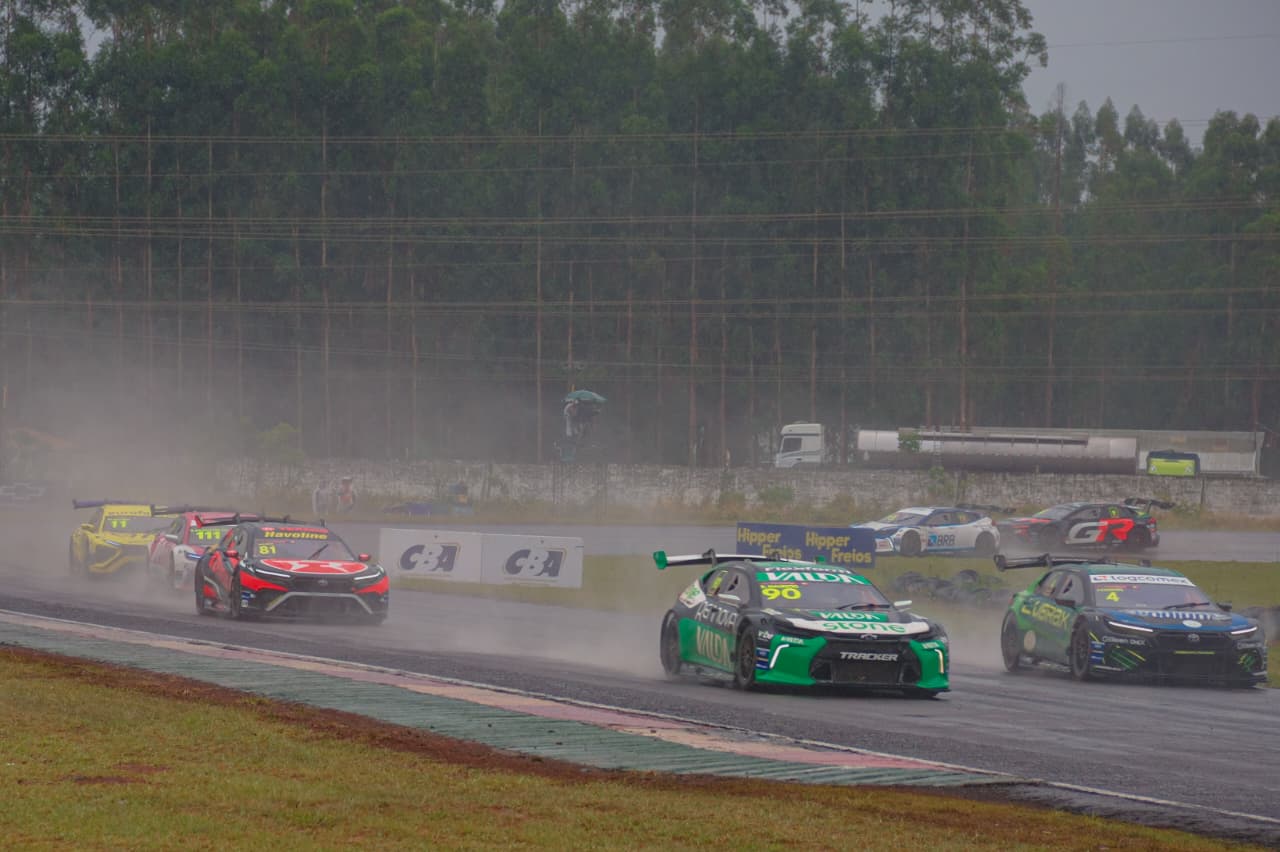 Chuva, velocidade e emoção: o retorno da Stock Car