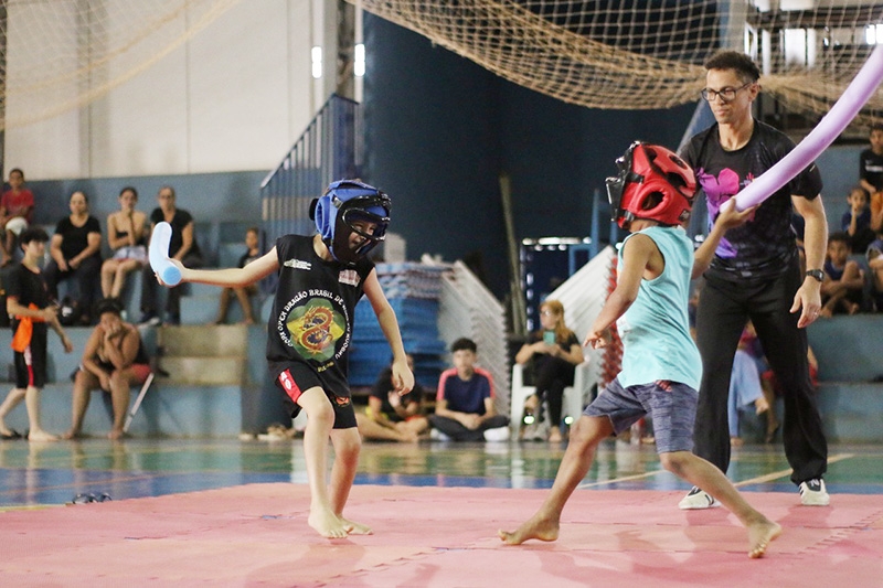 Festival de Bastonete reúne mais de 70 atletas no Ginásio Sibipiruna