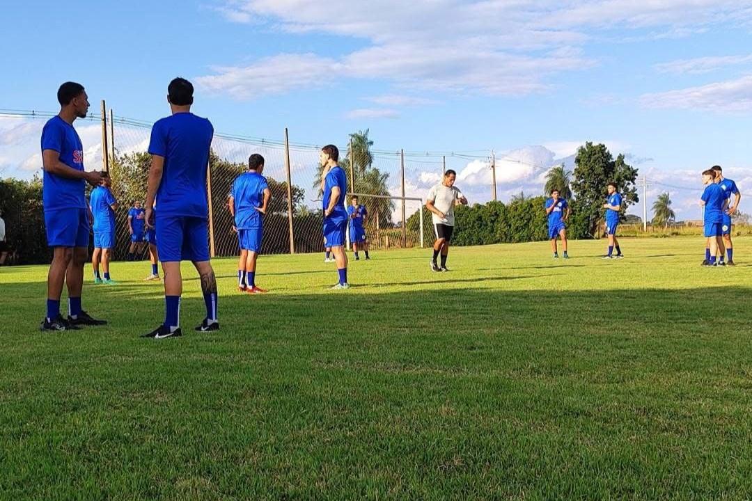 Sete de Dourados abre preparação para di...