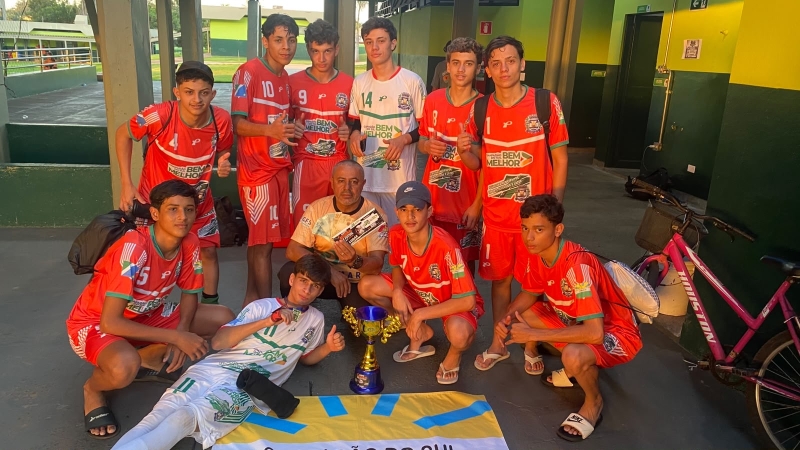 Chapadão do Sul conquista o 3º lugar no Regional de Base de Futsal em Paranaíba