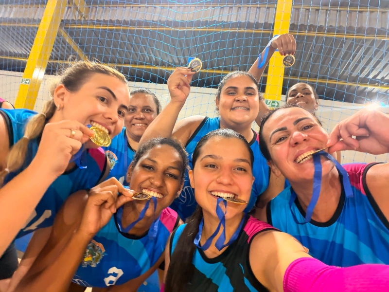 Equipe de Vôlei Feminino de Aparecida do Taboado é campeã invicta em torneio realizado em São Francisco de Sales