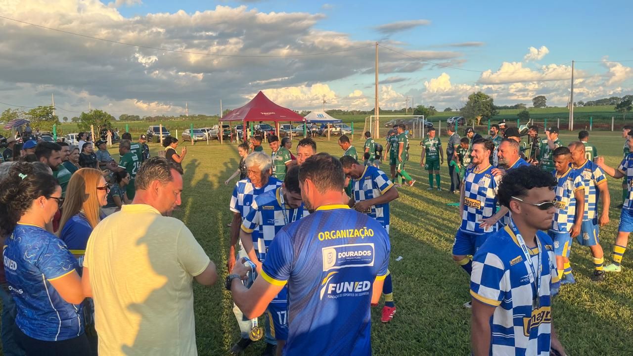 Com participação de seis equipe, começa...